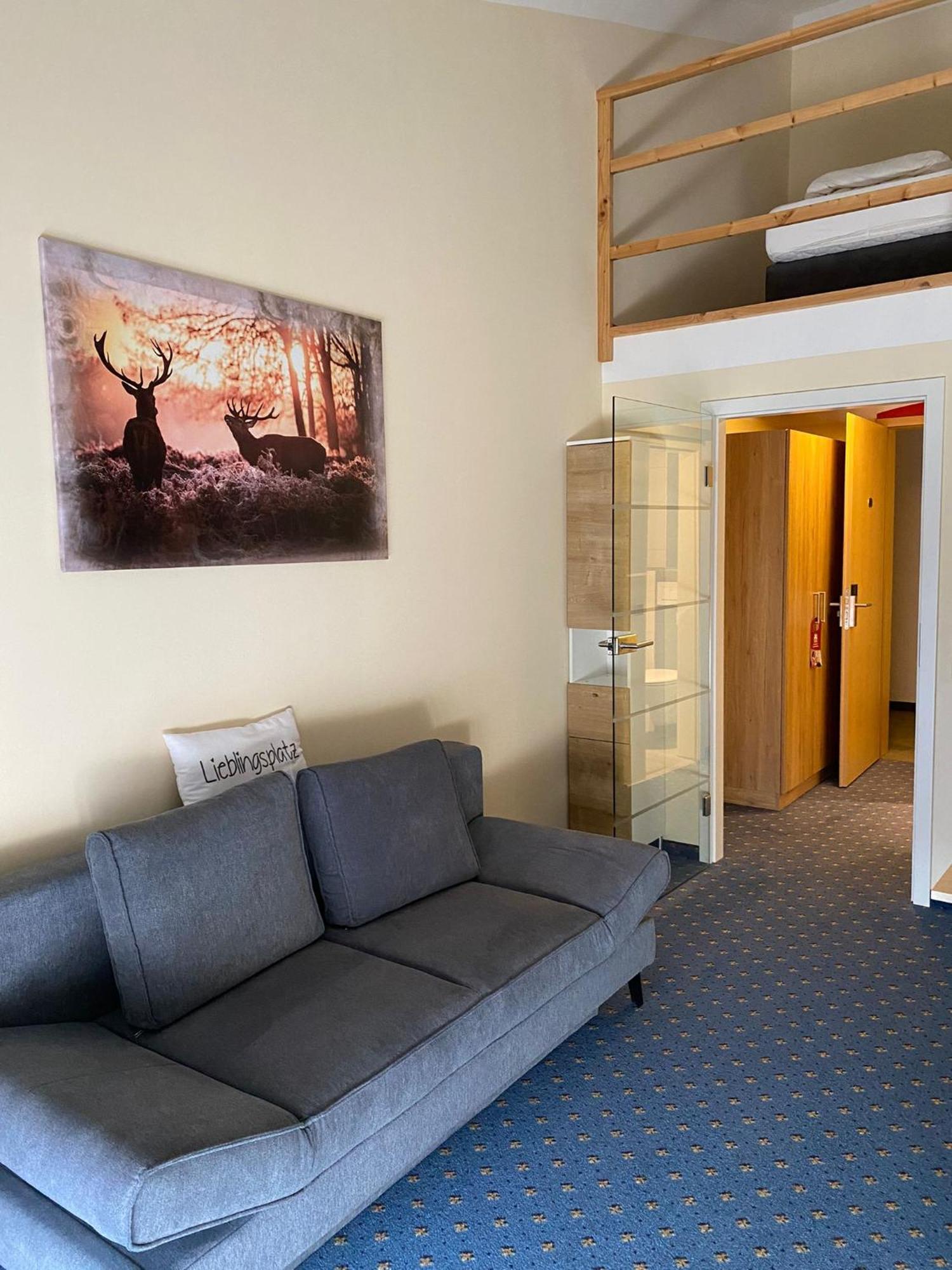Flair Hotel Landgasthof Roger Löwenstein Exteriör bild